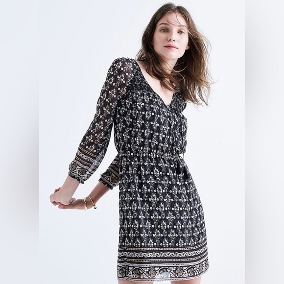 Madewell Dresses & Skirts - Madewell Woodland Artisan Floral Dress in Black - Size 2